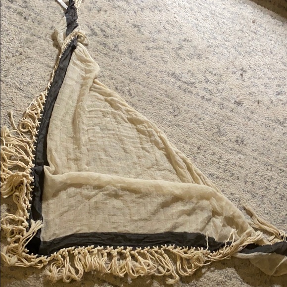 Urban Outfitters Lightweight Fringe Scarf - Picture 4 of 5